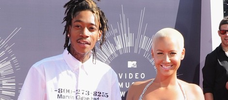 Wiz Khalifa y Amber Rose en la alfombra roja de los MTV Video Music Awards 2014