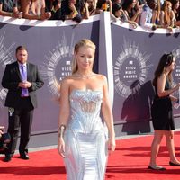 Iggy Azalea en la alfombra roja de los MTV Video Music Awards 2014