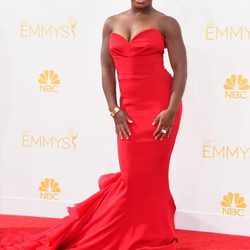 Uzo Aduba en la red carpet de los Emmys 2014