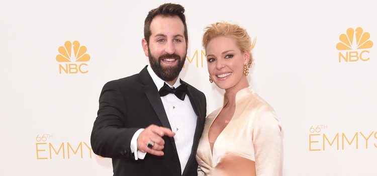 Josh Kelley y Katherine Heigl en la alfombra roja de los Premios Emmy 2014