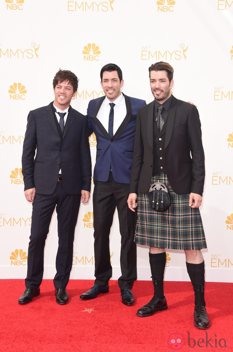 Drew Scott, J.D. Scott y Jonathan Silver Scott en la alfombra roja de los Premios Emmy 2014