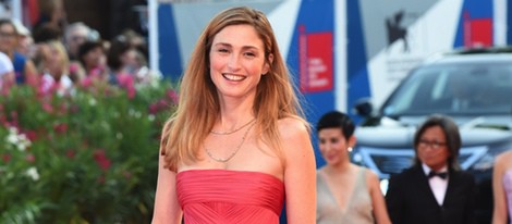 Julie Gayet en la ceremonia de apertura del Festival de Venecia 2014