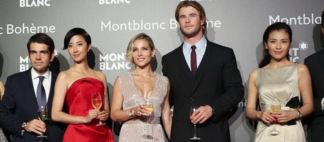 Elsa Pataky y Chris Hemsworth con los invitados de Montblanc en Shanghai