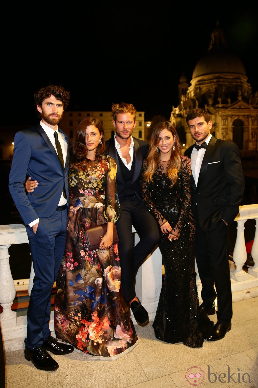 Benja Bruijning, Eleonora Carisi, Paolo Stella, Blanca Suarez y Manos Gavras en una fiesta durante el Festival de Cine de Venecia 2014