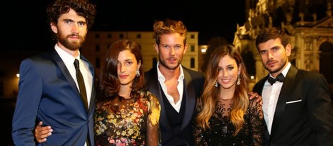 Benja Bruijning, Eleonora Carisi, Paolo Stella, Blanca Suarez y Manos Gavras en una fiesta durante el Festival de Cine de Venecia 2014