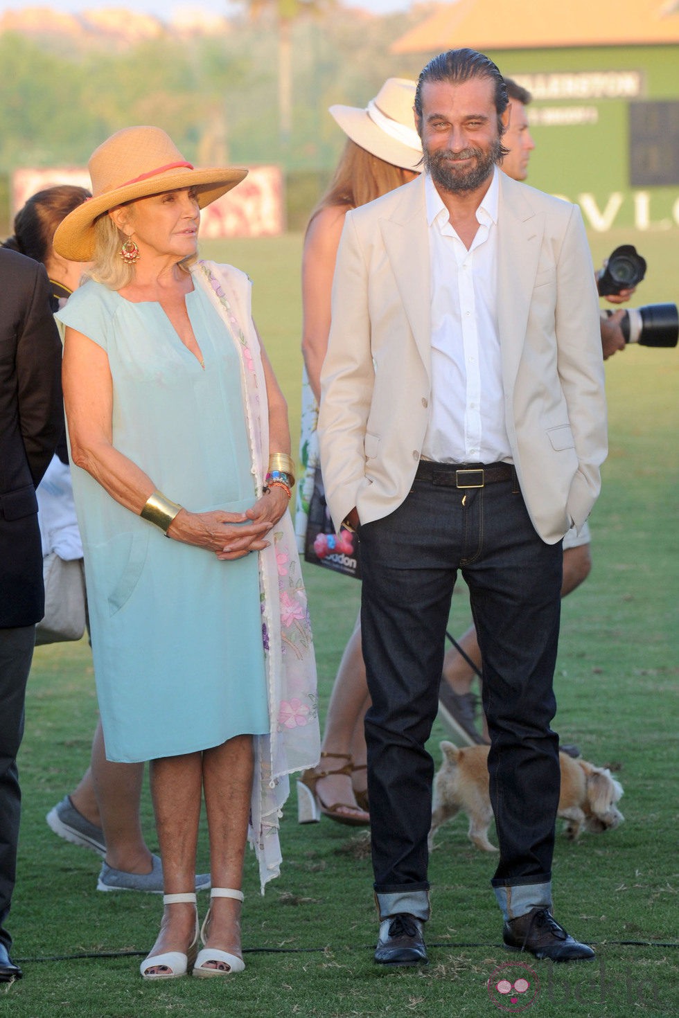 Beatriz de Orleans y Jordi Molla durante la final de copa de oro de polo Bulgari en Sotogrande