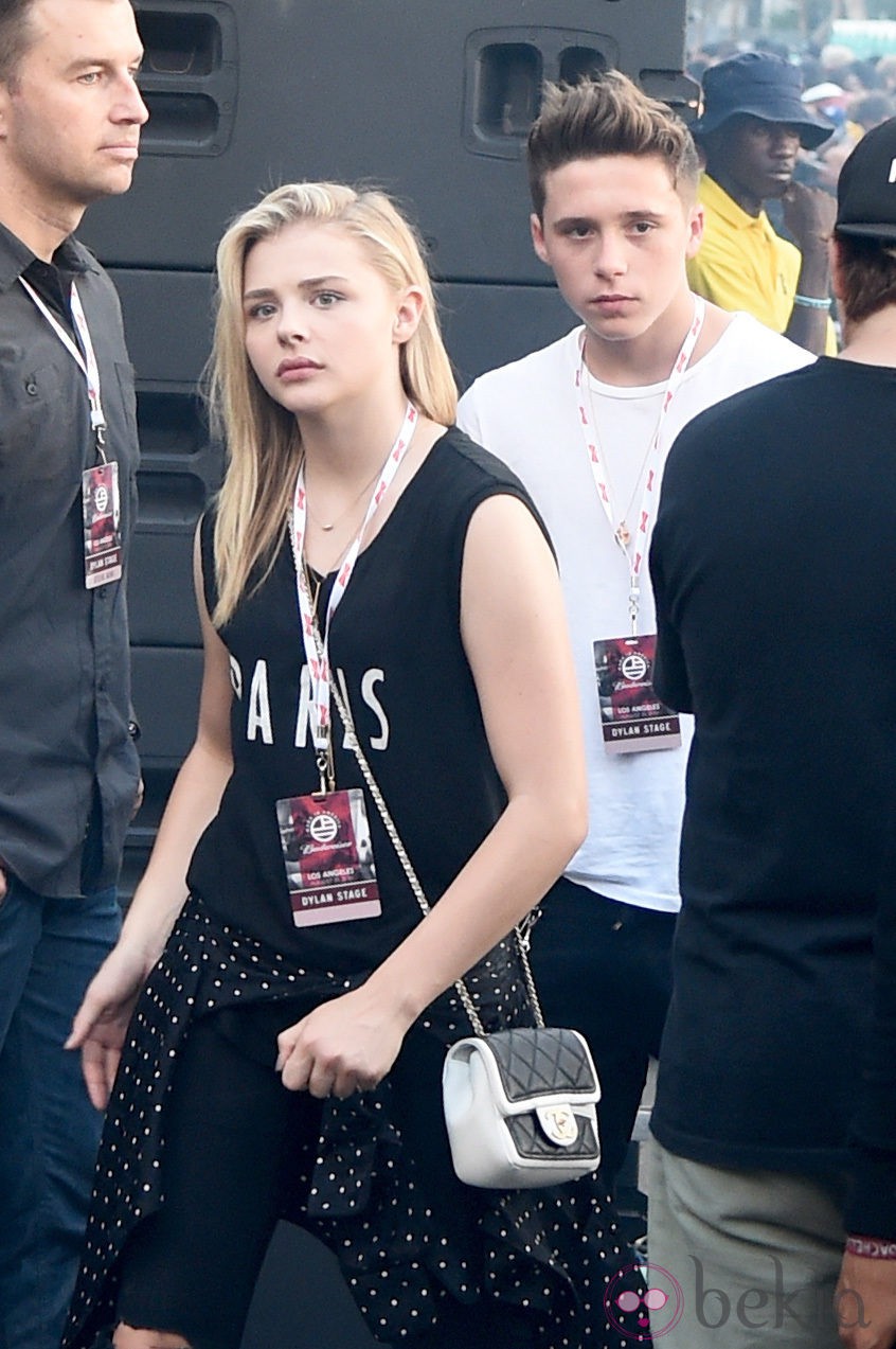 Brooklyn Beckham y Chloe Moretz en el Festival Made In America