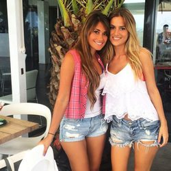 Antonella Roccuzzo y Elena Galera