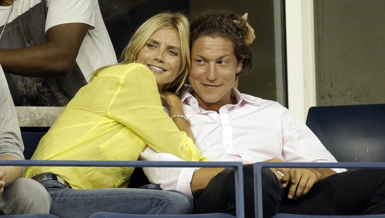 Heidi Klum cariñosa junto a Vito Schnabel en el Us Open 2014