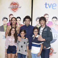 Samantha Vallejo-Nájera, Pepe Rodríguez y Jordi Cruz en la presentación de 'Masterchef Junior 2' en el FesTVal 2014 con Mario, Noa y Ana Luna