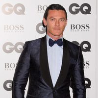 Luke Evans en los Premios GQ Hombres del Año 2014