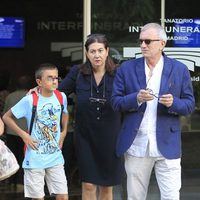 Luisa Martín y Antonio Valero en el funeral de Daniel Dicenta