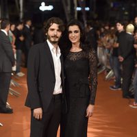 Yon González y Blanca Romero en el estreno de 'Bajo Sospecha' en el FesTVal de Vitoria 2014