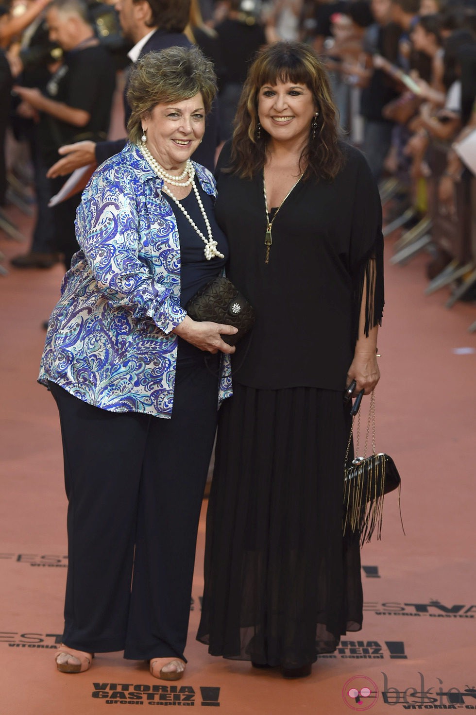 Loles León y Paloma Gómez Borrero en la clausura del FesTVal de Vitoria 2014