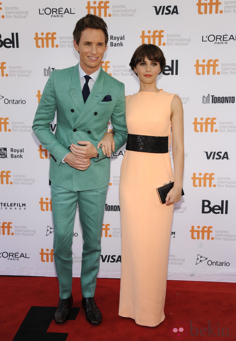 Eddie Redmayne y Felicity Jones en el estreno de 'The Theory of Everything' en el Festival de Toronto 2014