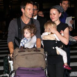 Anna Paquin y Stephen Moyer aterrizan en Los Ángeles