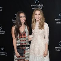 Chloe Bridges y Taissa Farmiga en la apertura de la Semana de la Moda de Nueva York Primavera/Verano 2015 