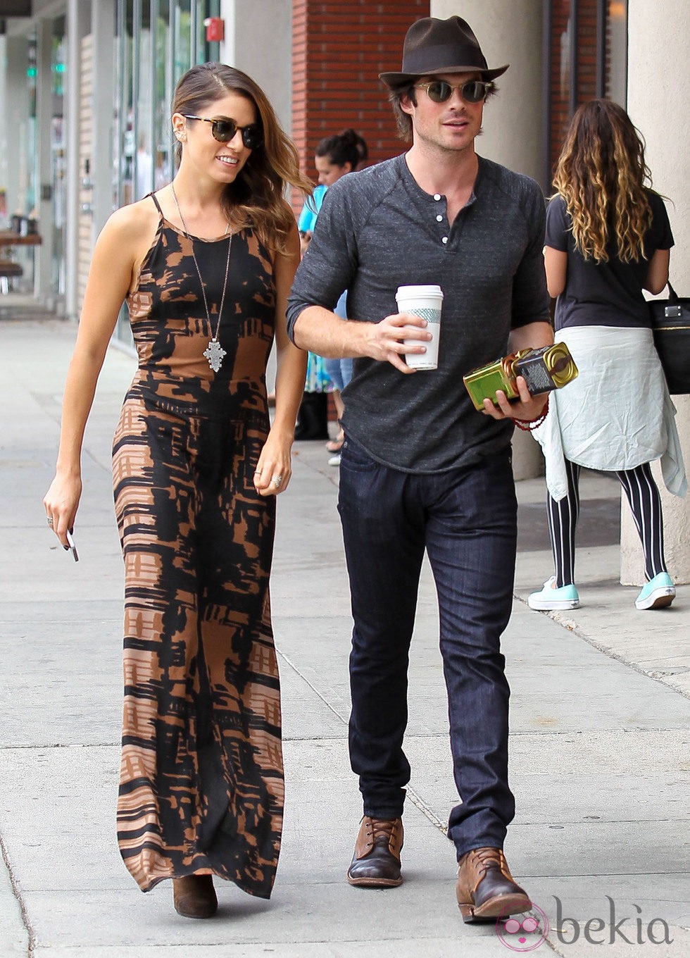 Ian Somerhalder y Nikki Reed pasean su amor en Beverly Hills