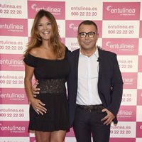 Ivonne Reyes y Jorge Javier Vázquez en la presentación del método entulínea