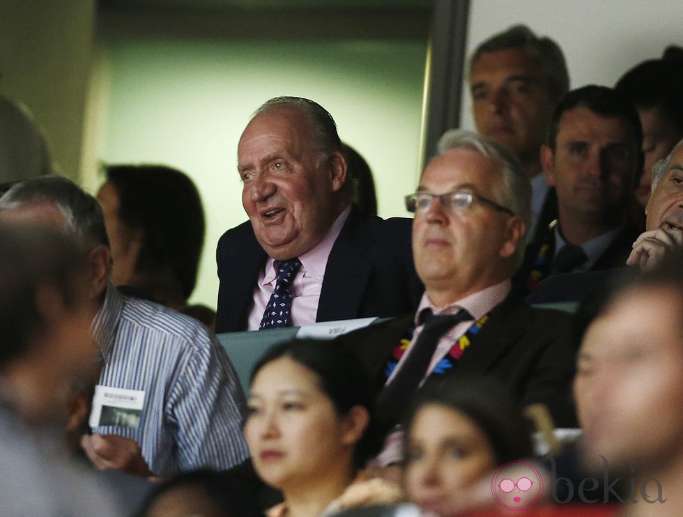 El Rey Juan Carlos en el partido de baloncesto Francia-España del Mundial 2014