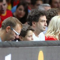 Pepe Rodríguez y Lluvia Rojo en el partido del Mundial de Baloncesto 2014 Francia-España