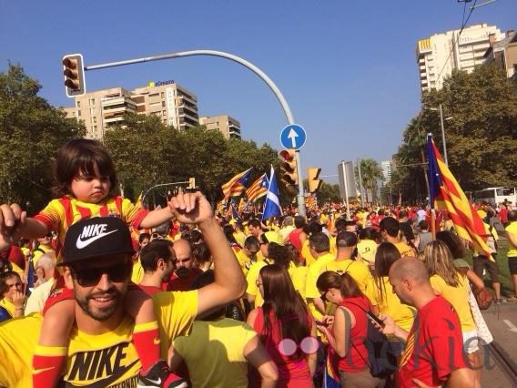 Gerard Piqué con Milan en la V de la Diada celebrada en Barcelona