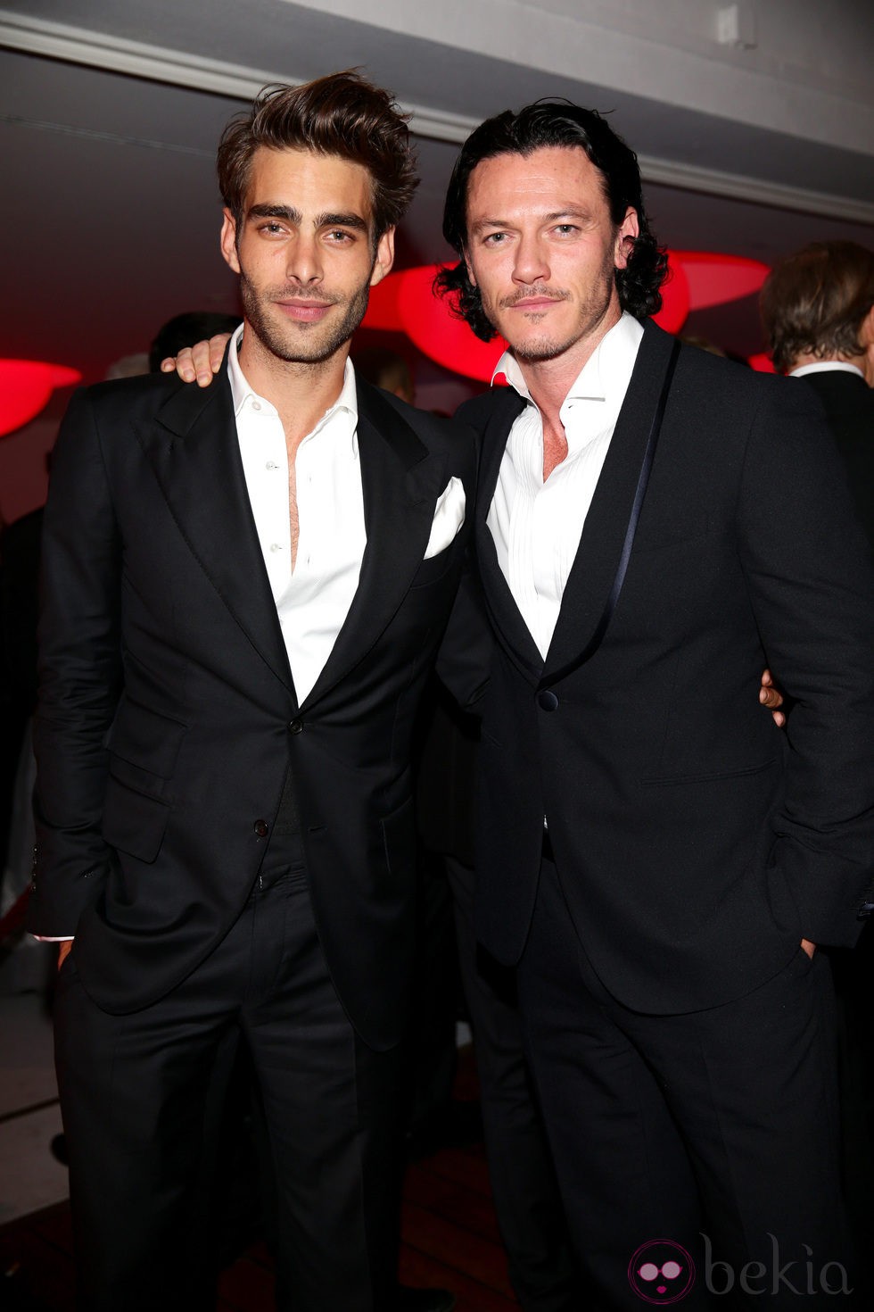 Jon Kortajarena y Luke Evans en una gala benéfica contra el SIDA