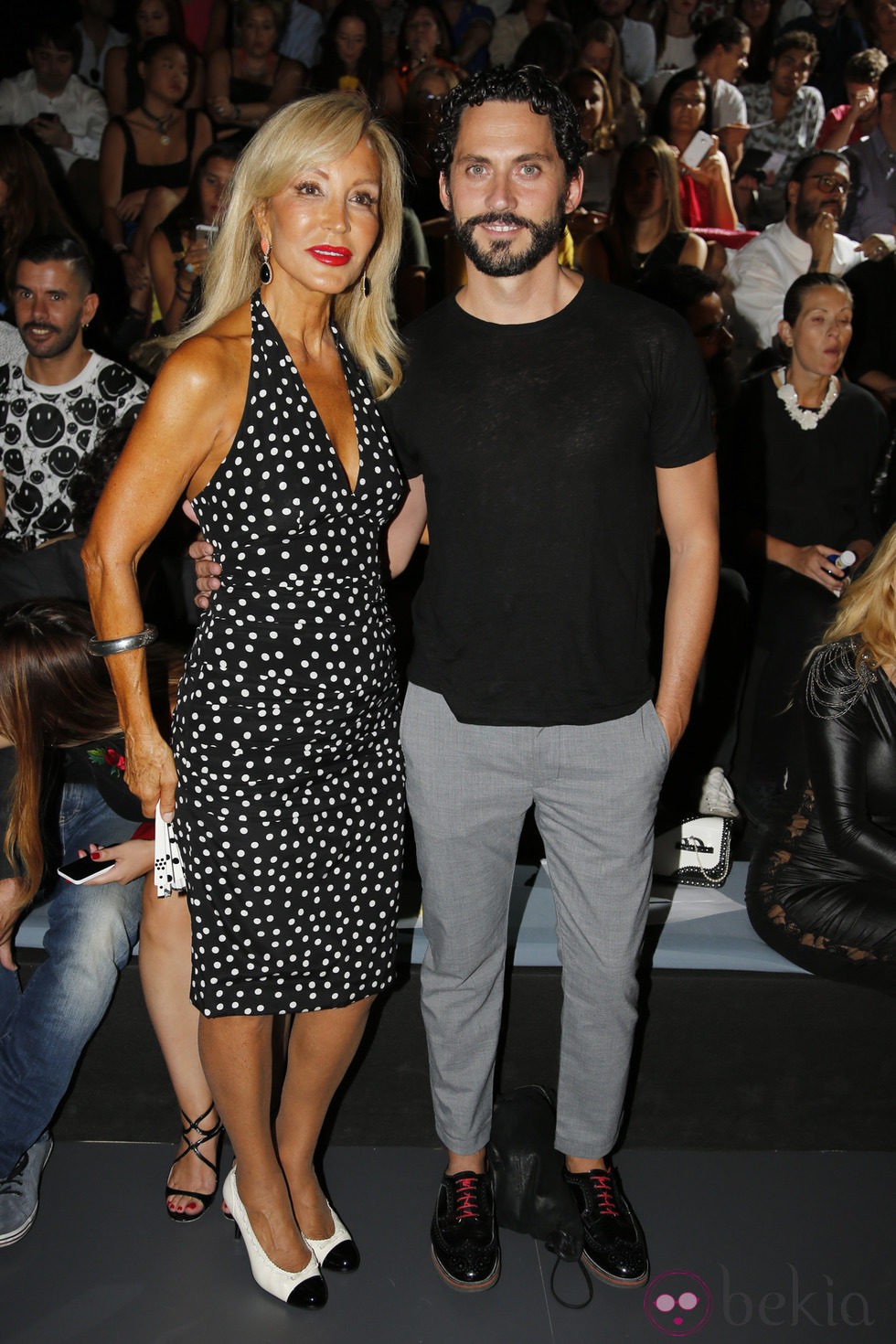 Carmen Lomana y Paco León en el desfile de Davidelfín en Madrid Fashion Week primavera/verano 2015