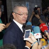 Alberto Ruiz Gallardón en la capilla ardiente de Isidoro Álvarez