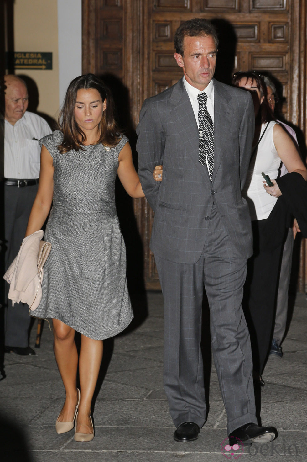 Alessandro Lequio y María Palacios en la misa funeral de Carmen Hortal