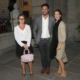 Sandra Aladro, Miguel Ángel Nicolás y Paloma García Pelayo en la misa funeral de Carmen Hortal