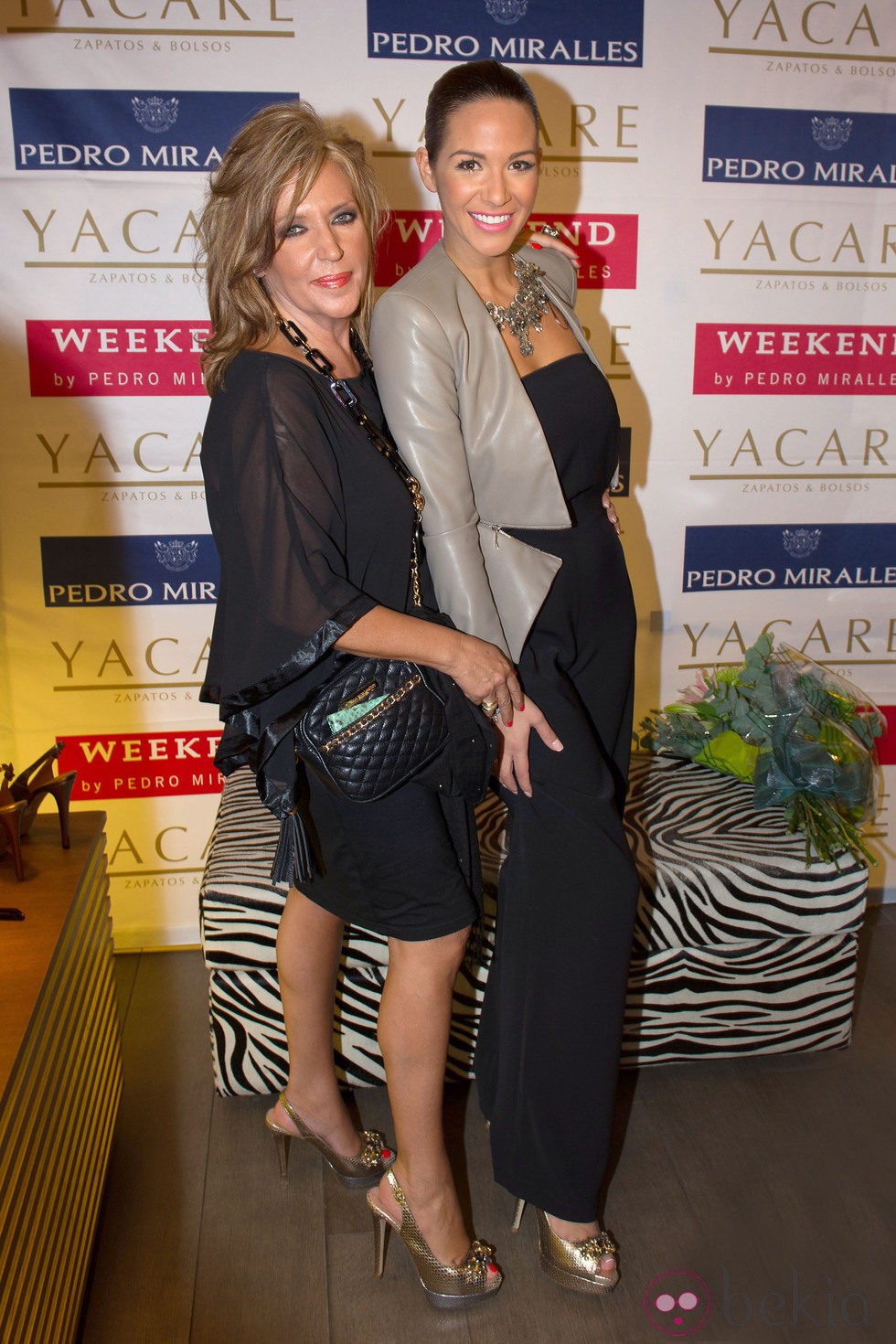 Lydia Lozano con Tamara Gorro en la presentación de su colección de zapatos