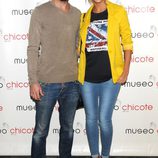 Israel Rodríguez y Corina Randazzo en una fiesta organizada por Museo Chicote