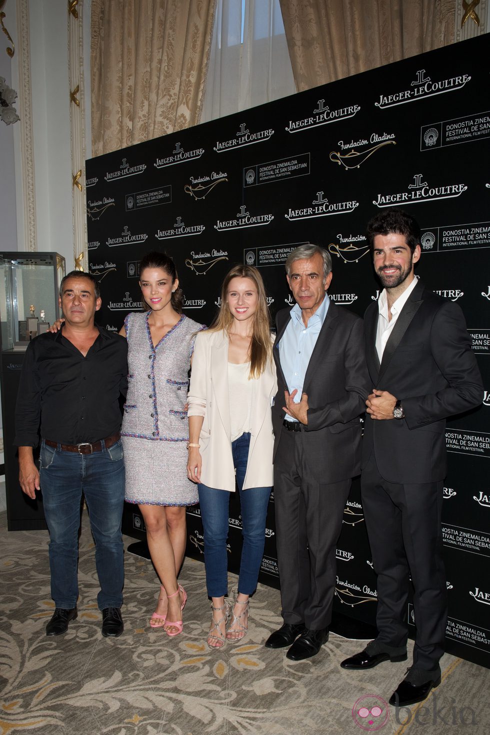 Famosos en un acto de la Fundación Aladina en el Festival de San Sebastián 2014