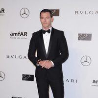 Luke Evans en la cena benéfica de amfAR durante La Semana de la Moda de Milán 2014