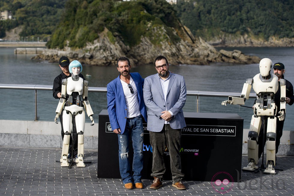 Antonio Banderas y Gabe Ibáñez en el Festival de San Sebastián 2014