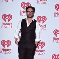 Johnny Galecki en el iHeartRadio Music Festival 2014