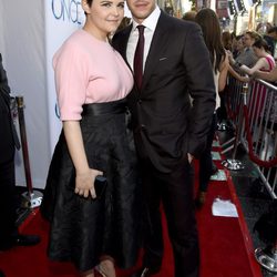 Ginnifer Goodwin y Josh Dallas en el estreno de la cuarta temporada de 'Once Upon a Time'