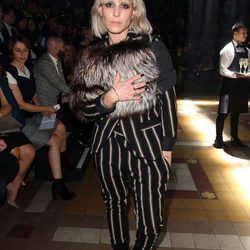 Noomi Rapace en el front row de Lanvin en la Paris Fashion Week primavera/verano 2015