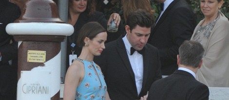 Emily Blunt y John Krasinski en la boda de George Clooney y Amal Alamuddin