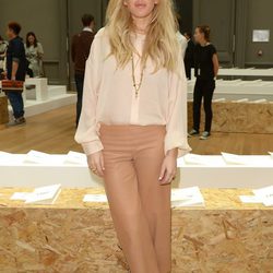 Ellie Goulding en el desfile de Chloé en la Semana de la Moda de París primavera/verano 2015