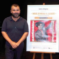 Jorge Javier Vázquez y Ángel Ruiz presentan la obra teatral 'Miguel de Molina al desnudo'