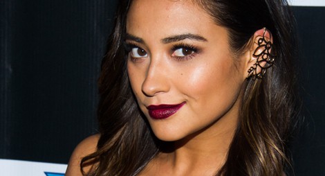 Shay Mitchell en el DIRECTV's Super Saturday Night Party de Nueva York