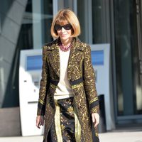 Anna Wintour en el desfile de Louis Vuitton en la Semana de la Moda de París primavera/verano 2015