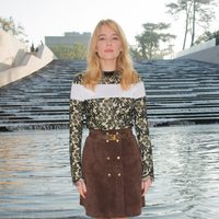 Haley Bennett en el desfile de Louis Vuitton en la Semana de la Moda de París primavera/verano 2015