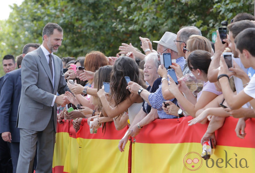 El Rey Felipe saluda a los ciudadanos de Zafra