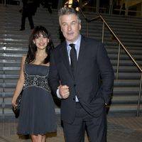 Alec Baldwin y su mujer Hilaria Thomas en el estreno de 'Torrente 5: Operación Eurovegas'