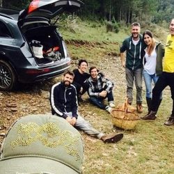 Shakira y Gerard Piqué disfrutan de una tarde en el monte con amigos