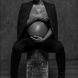 Kelly Rowland luce embarazada de su primer hijo 