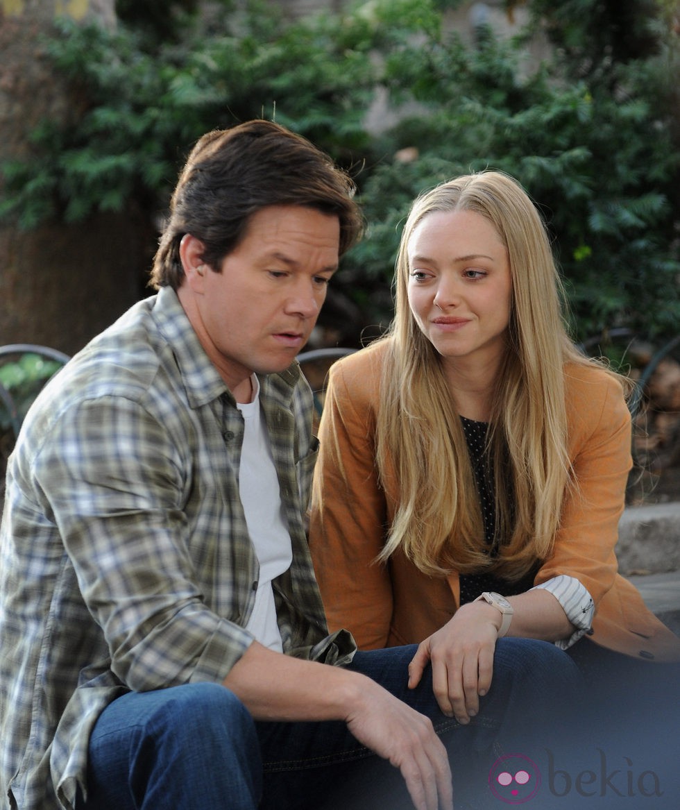 Mark Wahlberg y Amanda Seyfried en el rodaje de 'Ted 2'